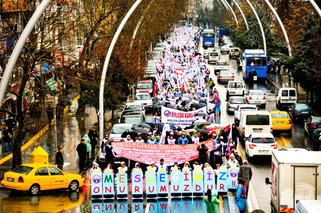 Eğitim İş