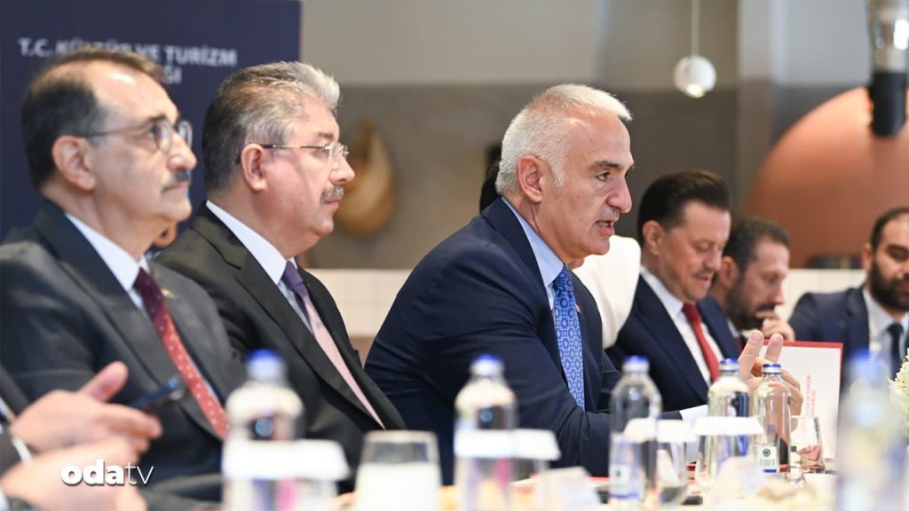 Bakan Mehmet Nuri Ersoy’dan ‘istikrar adası’ vurgusu: Savaşa rağmen artış
