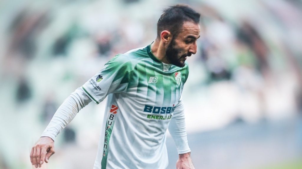Bursaspor’da yaprak dökümü: Bir ayrılık daha