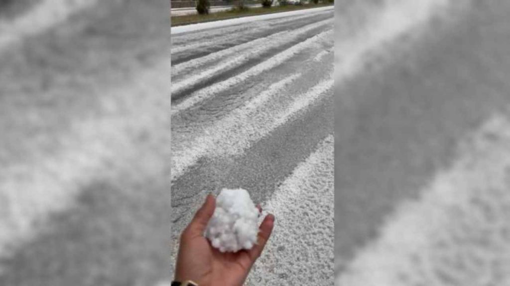 Malatya’da dolu zor anlar yaşattı