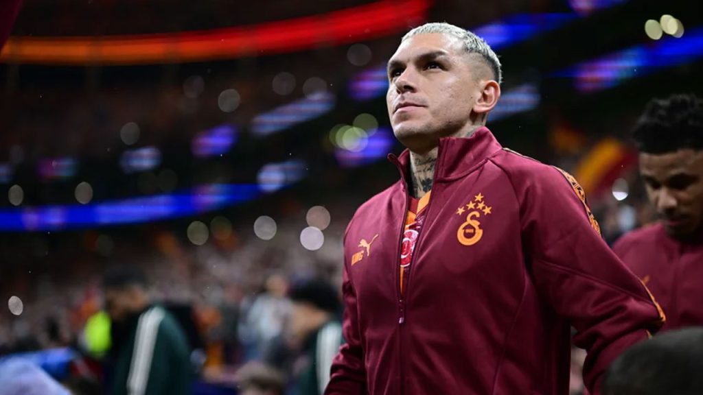Son Dakika | Galatasaraylı Lucas Torreira’ya yumruklu saldırı