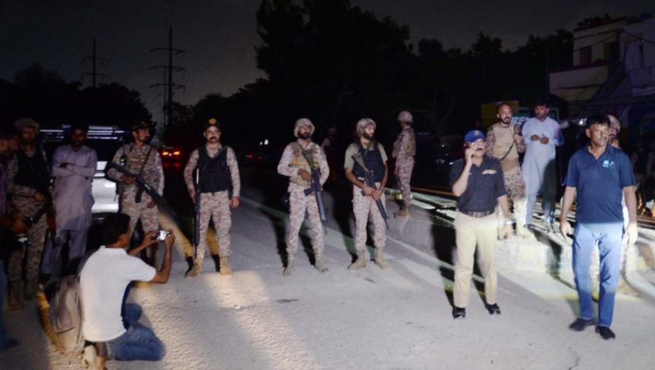 Pakistan’da Askeri Karargaha Bombalı Araçla Saldırı: 3 Ölü