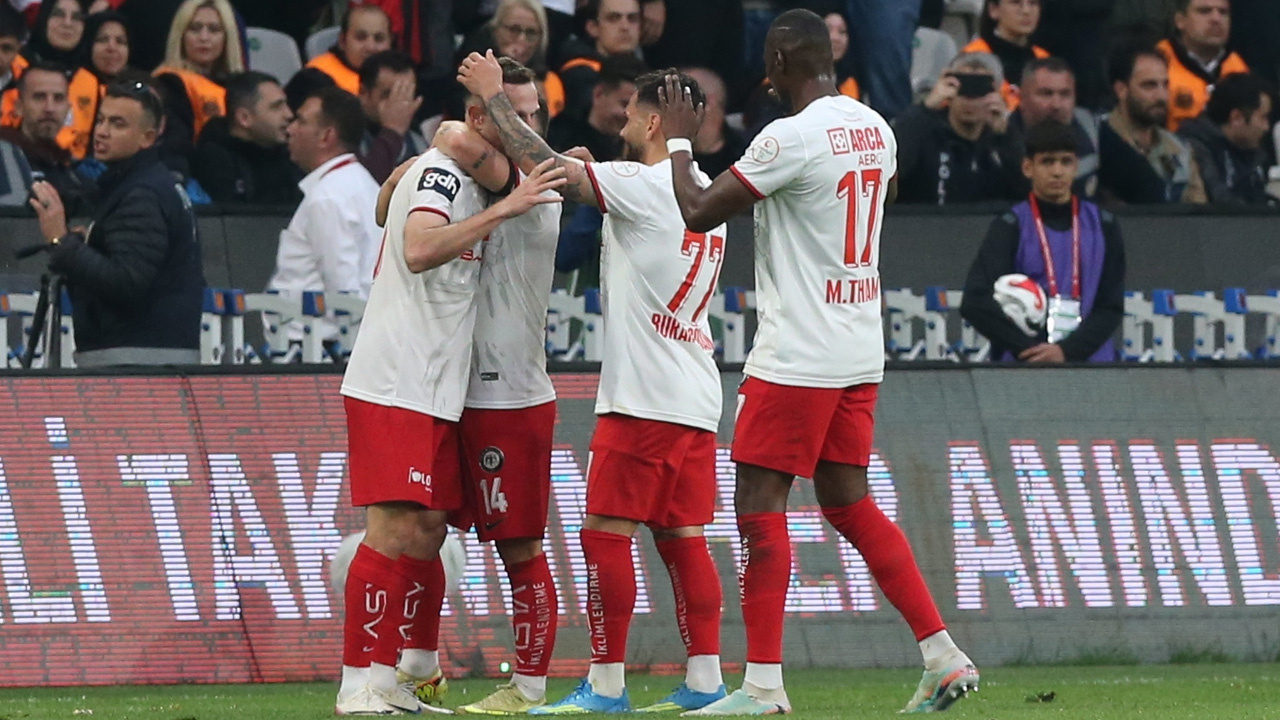 Süper Lig’e çıkan Çorum FK ilk transferini eski rakibinden yapacak