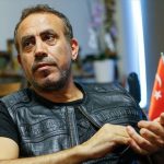 Yoğun bakımdan çıkan Haluk Levent konserde fenalaştı!
