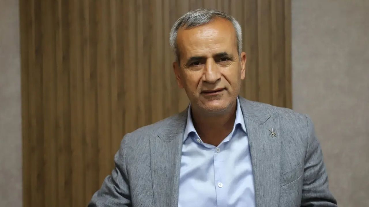 DEM Partililer İhraç Edilen Başkanlarını İstifaya Çağırdı