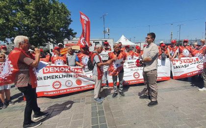 Emekli Temmuz Zammı Öncesi Eminönü’nden Haykırdı: “Faturayı Biz Ödemeyeceğiz”