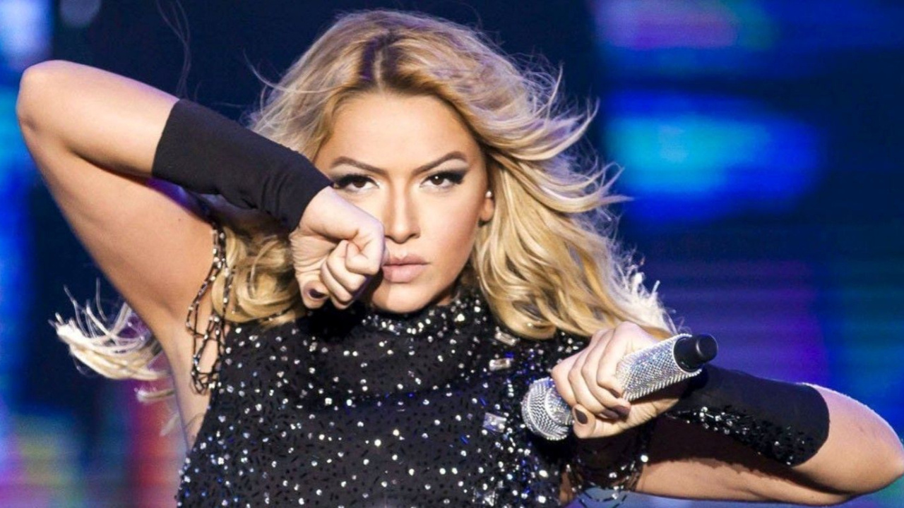 Hadise O Sözlere Dayanamadı: Davayı Açtı