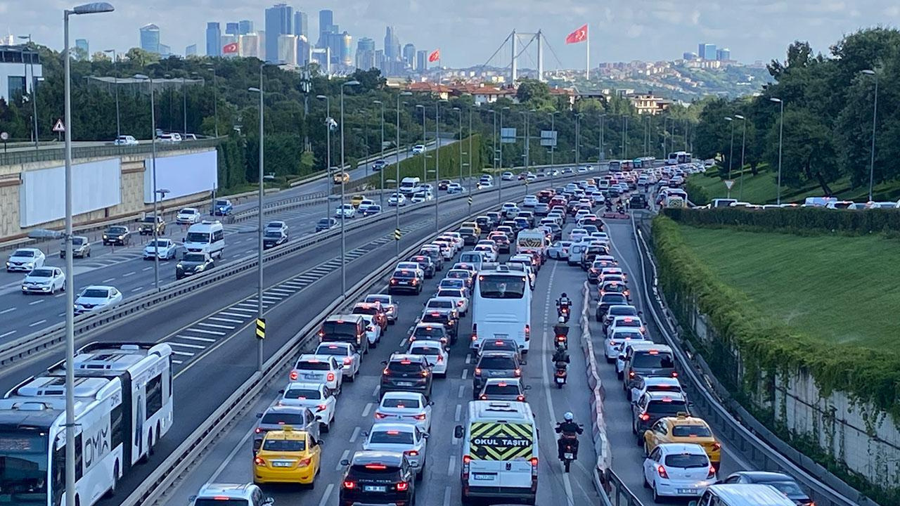 İstanbul’da Yaşayanlar Dikkat: Bu Yollar Trafiğe Kapatılacak! Sürücüler için Kritik Uyarı