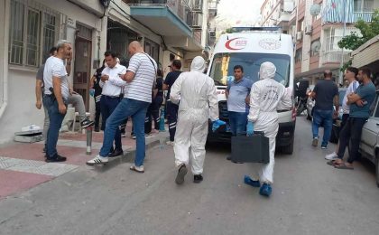 Kardeşinin Cesediyle 2 Gün Aynı Evde Yaşadı: Uyuduğunu Sanmış