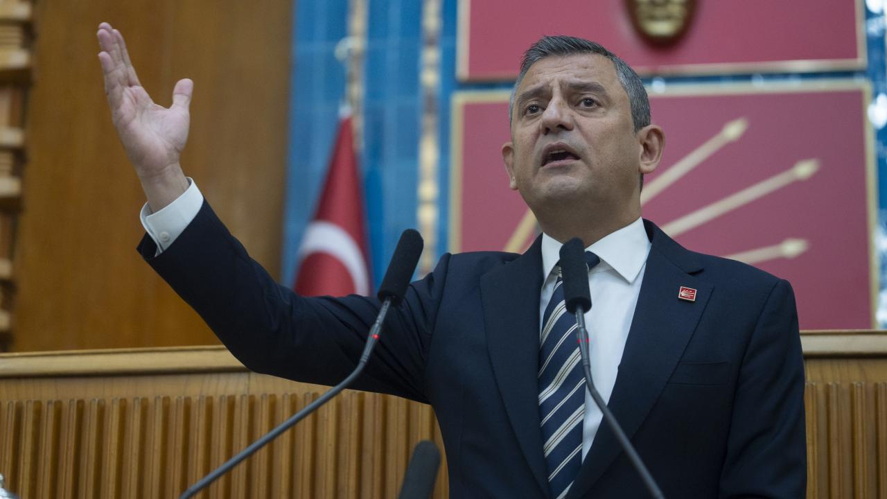 Özgür Özel’den Deniz Göktaş’ın Tutuklanmasına İlk Tepki: ya Otokrasi ya Demokrasi!