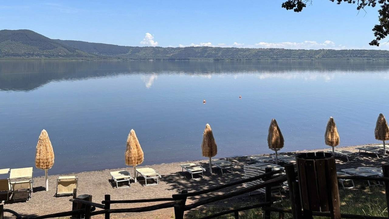 Serinlemek için Girdi, Bir Daha Çıkamadı! Bakanın Eşi Gölde Kayboldu