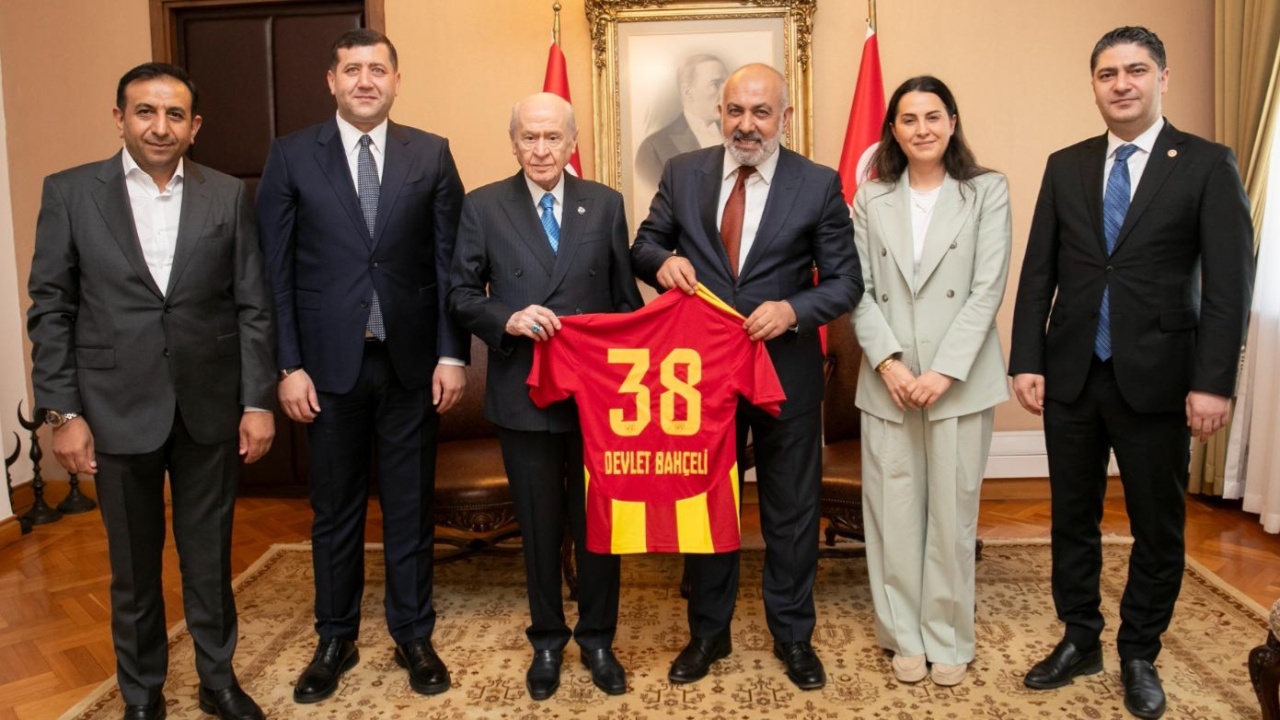 Süper Lig’den Düşünce Devreye Girmişti: Kayserispor Bahçeli’ye Gitti