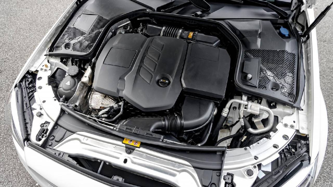 Ustaları İşsiz Bırakan Araba Motorları
