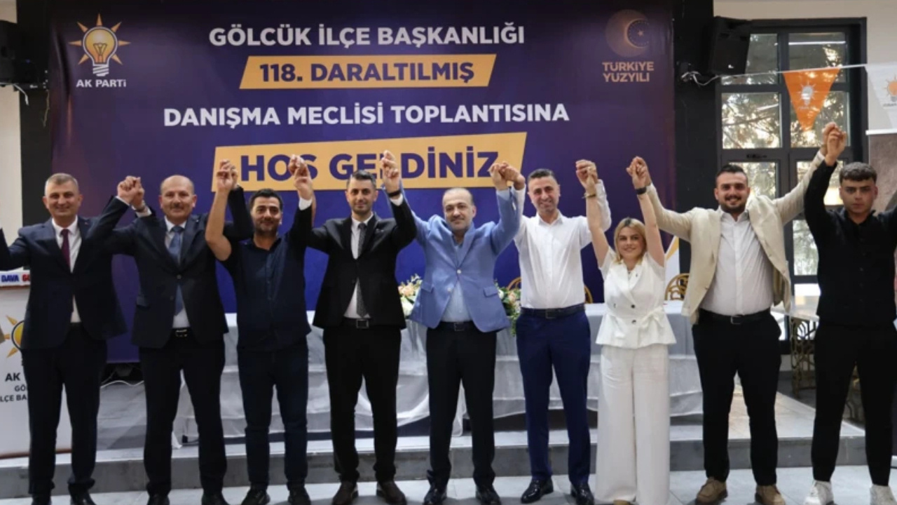 Yeniden Refah’tan Aday Olmuştu: 185 Kişiyle Birlikte Akp’ye Katıldı