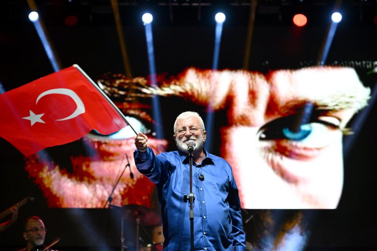 Büyükşehir, 30 Ağustos Zafer Bayramı Coşkusunu Silifke’ye Taşıdı