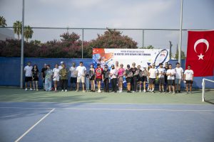Büyükşehir’in Tenis Kortlarında Zafer Bayramı Heyecanı Başladı