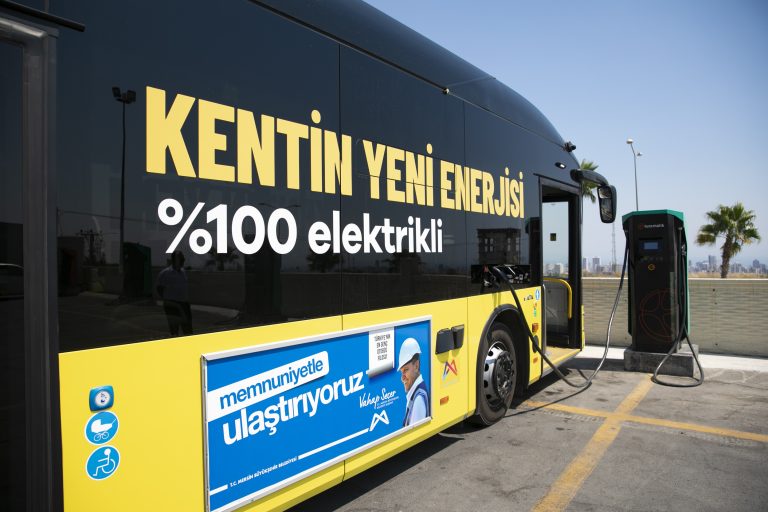 Mersin Büyükşehir Elektrikli Otobüs Filosuyla Hem Bütçeyi Hem Doğayı Koruyor