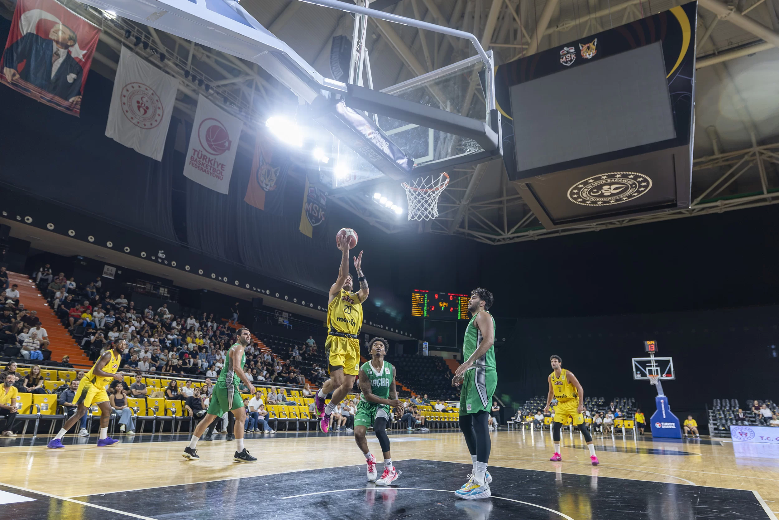 Başkan Vekili Genç, MSK-Darüşşafaka Lassa Karşılaşmasını İzledi